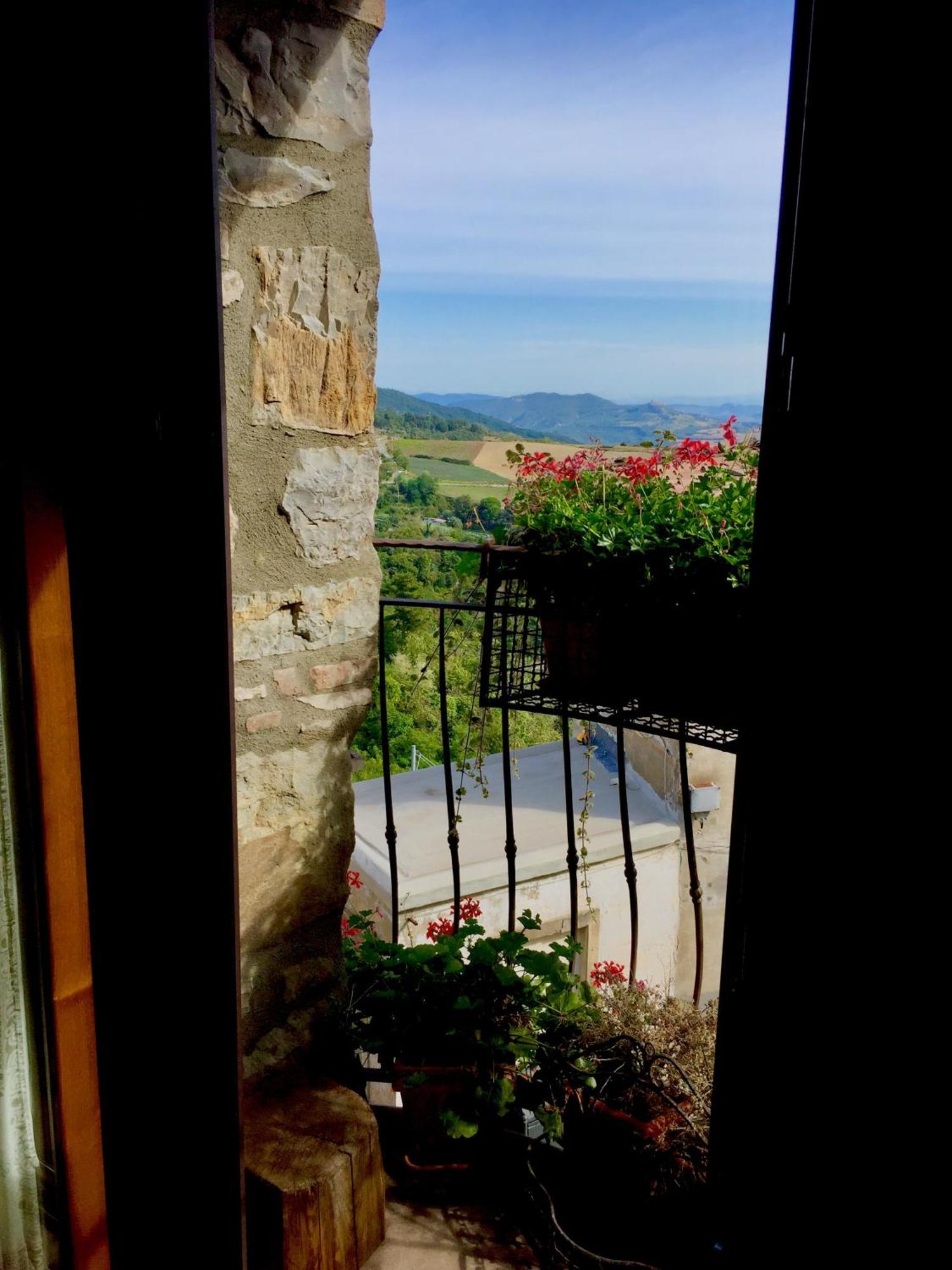 Andante Appartamenti Castelnuovo di Val di Cecina Exteriör bild